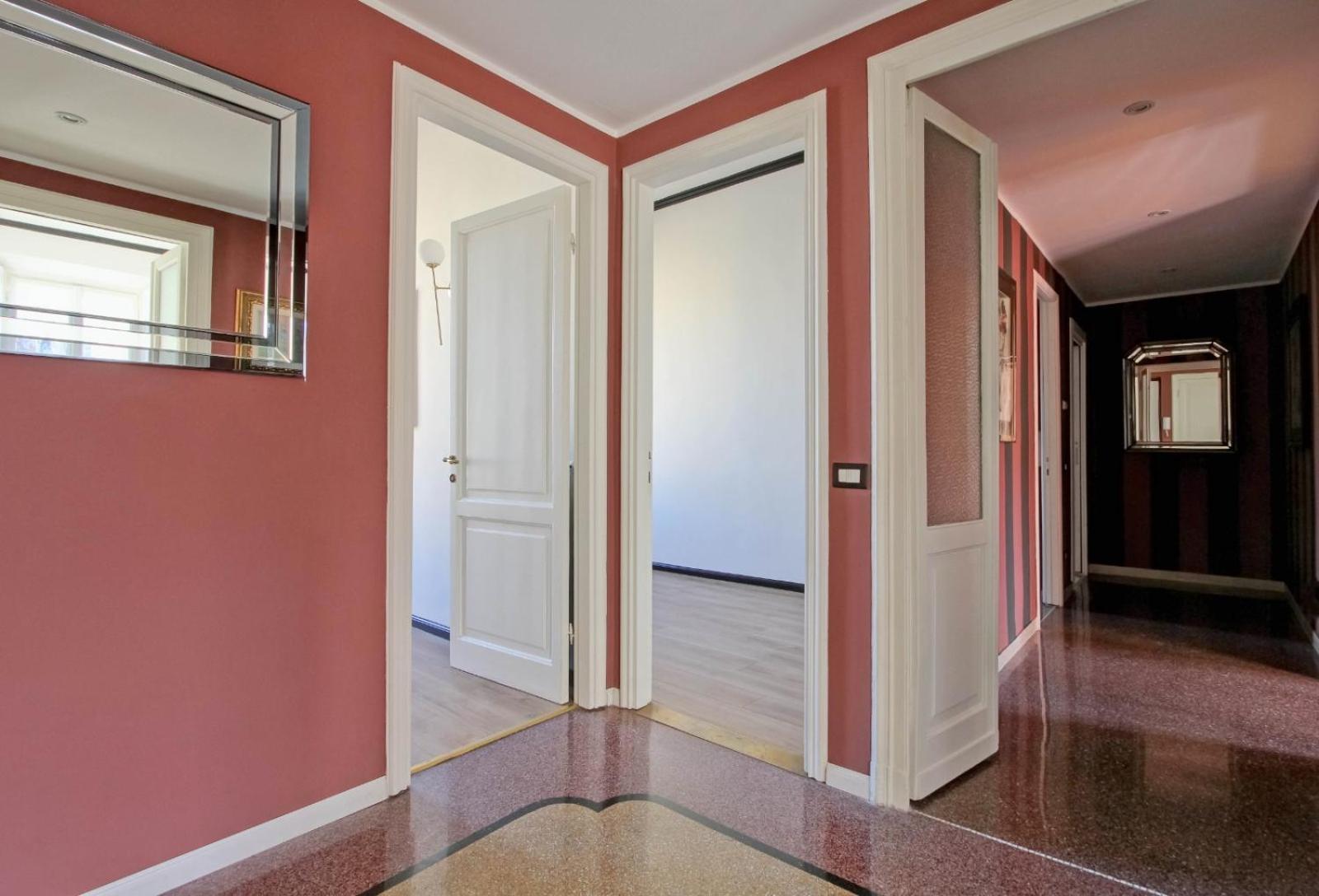 Tibullo ,Classico Ed Elegante Appartamento Рим Экстерьер фото
